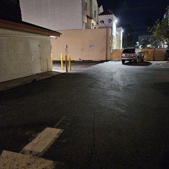 Randy's Donuts - Parking lot in the back - Donuts Near Me - Santa Monica, California