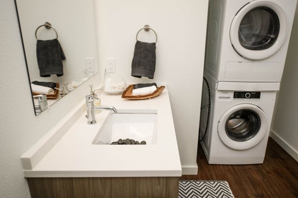 The George Besaw by null