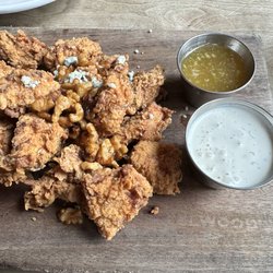 Cask & Kettle - Amazing Chicken Bites with Pineapple Habanero Sauce and Ranch