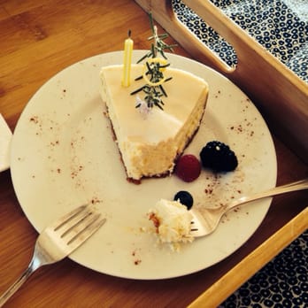 Inn Paradiso - Cheesecake Colleen made for us! - Hotels Near Me - Paso Robles, California