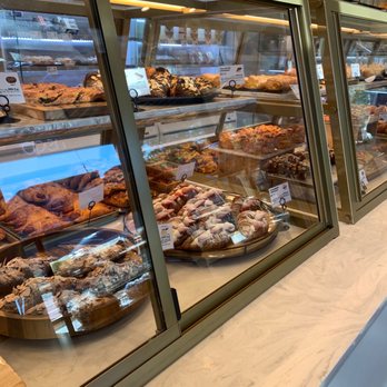 Tous Les Jours - Bakery case - Coffee & Tea Near Me - Hillsboro, Oregon