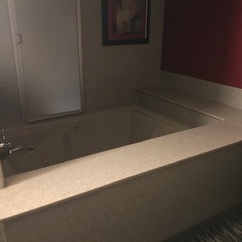 DoubleTree by Hilton Fullerton - Spa inside of the main living space.  Very good sized. - Hotels Near Me - Fullerton, California