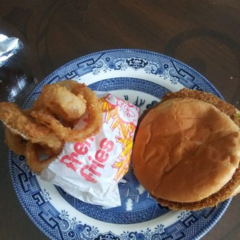 Big Boy Restaurant - Pork Tenderloin and Small O Ring - Burgers Near Me - Independence, Missouri
