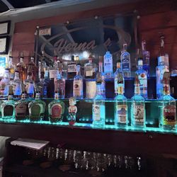 Verna’s Bar and Grill - #divebar