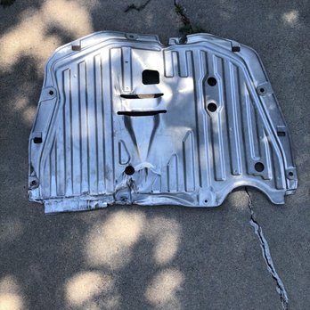 Valvoline Instant Oil Change - Oil pan skid plate - Oil Change Stations Near Me - OMAHA, Nebraska