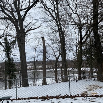 Lake Elmdale - Lake is thawing - Boating Near Me - Elm Springs, Arkansas Lake Elmdale - Lake is thawing - Boating Near Me - Elm Springs, Arkansas