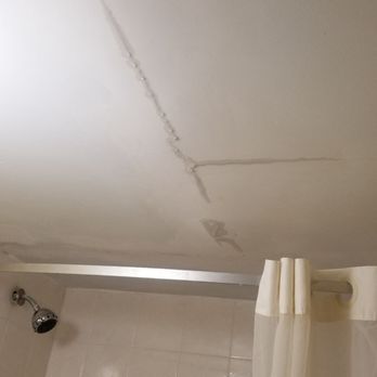 Quality Inn - Ceiling leak - Hotels Near Me - Dunn, North Carolina