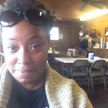 FILLIN STATION - Sue is the nice and wonderful woman/owner in the background. - Convenience Stores Near Me - Putnam, Texas