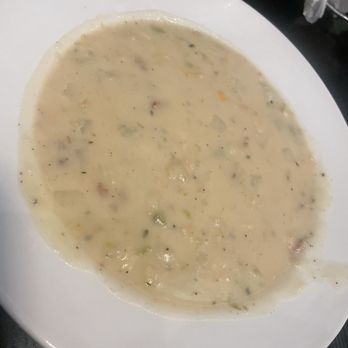 Sotto Mare - Chowder was decent but not really hot enough.. - Seafood Near Me - San Francisco, California