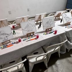 Playlab Eagle Rock - Custom art project for dinosaur-themed birthday party at PlayLab Eagle Rock indoor playspace