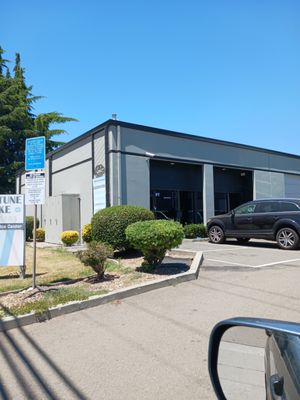 20 years experience - count on us to handle any tricky issues - We are open for General Automotive repair and maintenance services. With 20 years experience you can count on us to handle any tricky issues you may encounter with your vehicle. As well as routine services such as oil changes, brakes, etc. We service all Makes and Models. Please text or call (510) 867-5678 to schedule an appointment.