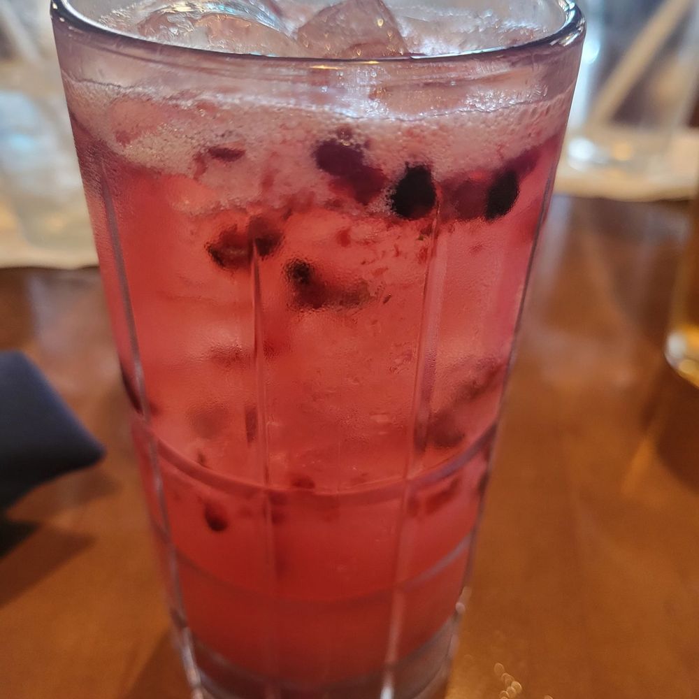Lombard's Seafood Grille - Berry Nice - Seafood Near Me - Orlando, Florida