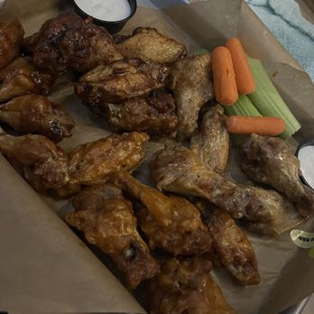 Buffalo Wild Wings - Chicken Wings Near Me - Orlando, Florida Buffalo Wild Wings - Chicken Wings Near Me - Orlando, Florida