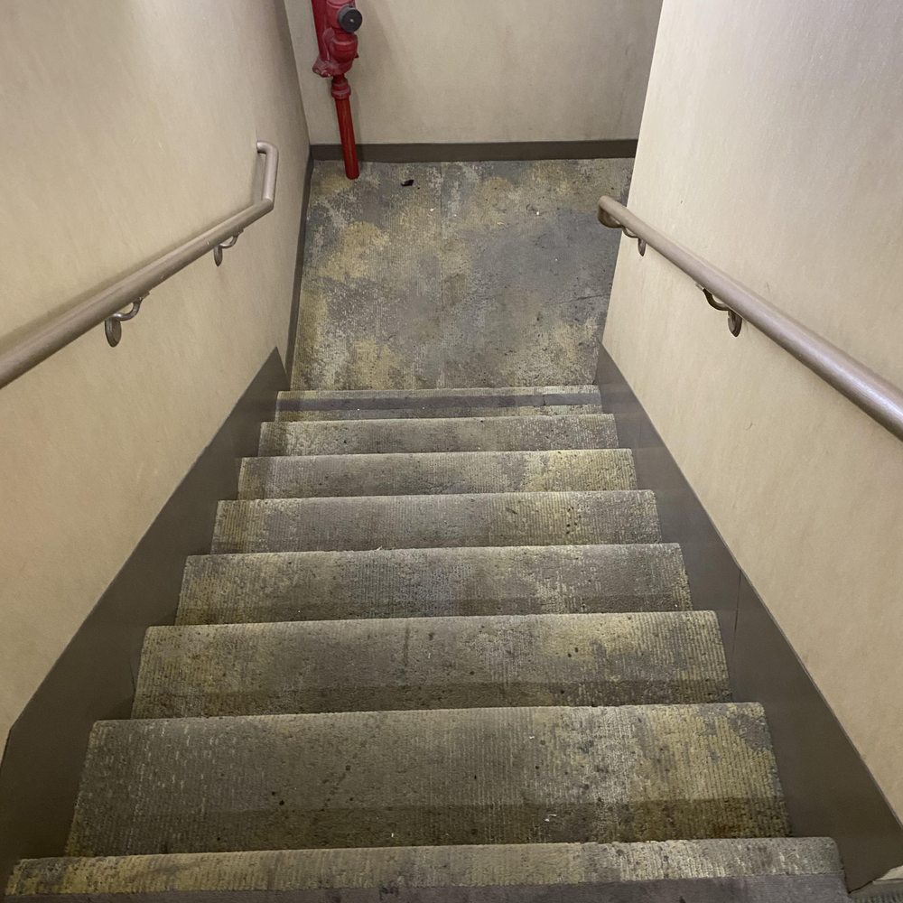 Another picture of the disgusting/creepy staircase.