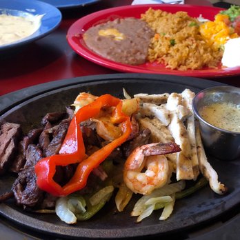 Jalapeño Tree Mexican Restaurant - Fajitas and fixings- ultimate fajita - Mexican Near Me - Henderson, Texas Jalapeño Tree Mexican Restaurant - Fajitas and fixings- ultimate fajita - Mexican Near Me - Henderson, Texas