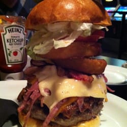 The Barrel House - Simon Girty burger