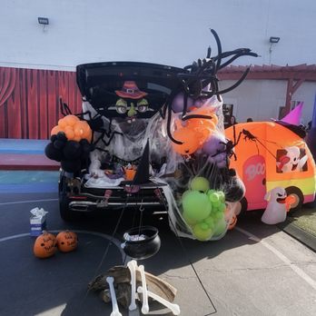 Vogue Bash Balloons - Halloween Preschool Trunk or Treat - Balloon Services Near Me - Irvine, California Vogue Bash Balloons - Halloween Preschool Trunk or Treat - Balloon Services Near Me - Irvine, California