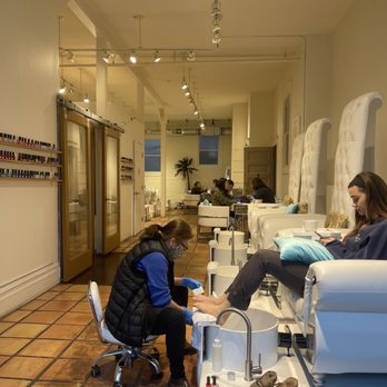 DAT Nail Salon - Inside - Massage Near Me - San Francisco, California