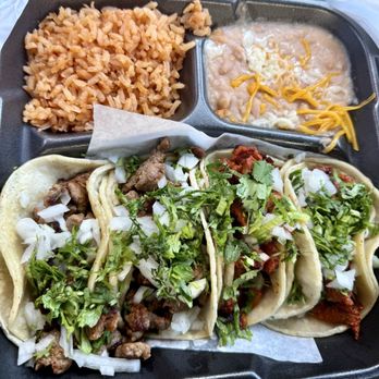 Los Alamitos Mexican And Seafood - 4 mini taco special - Mexican Near Me - Wikieup, Arizona