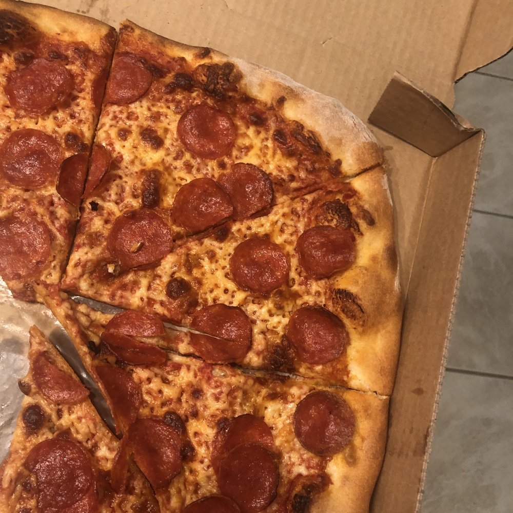 Supposed to be double pepperoni and extra sauce. Supposed to be double pepperoni and extra sauce.