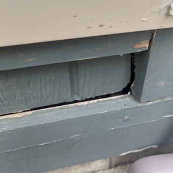 Broadview Windows - Damage below window - Windows Installation Near Me - Powell, Ohio