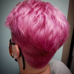 Short cut and vivid color