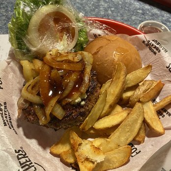 Fuddruckers - Bourbon burger - American Near Me - Doral, Florida Fuddruckers - Bourbon burger - American Near Me - Doral, Florida