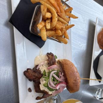 Muck & Fuss - Burgers Near Me - New Braunfels, Texas Muck & Fuss - Burgers Near Me - New Braunfels, Texas