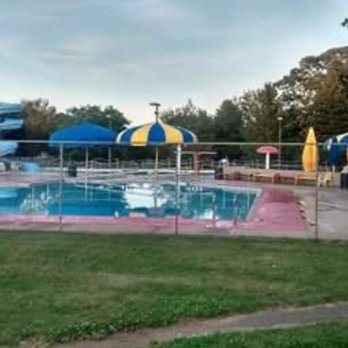 Albert Lea Aquatic Center - Other view there's also a food bar - Swimming Pools Near Me - Albert Lea, Minnesota