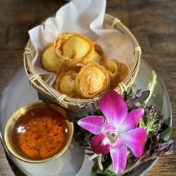 Rua Thai Restaurant - Cheesy Crab Rangoon