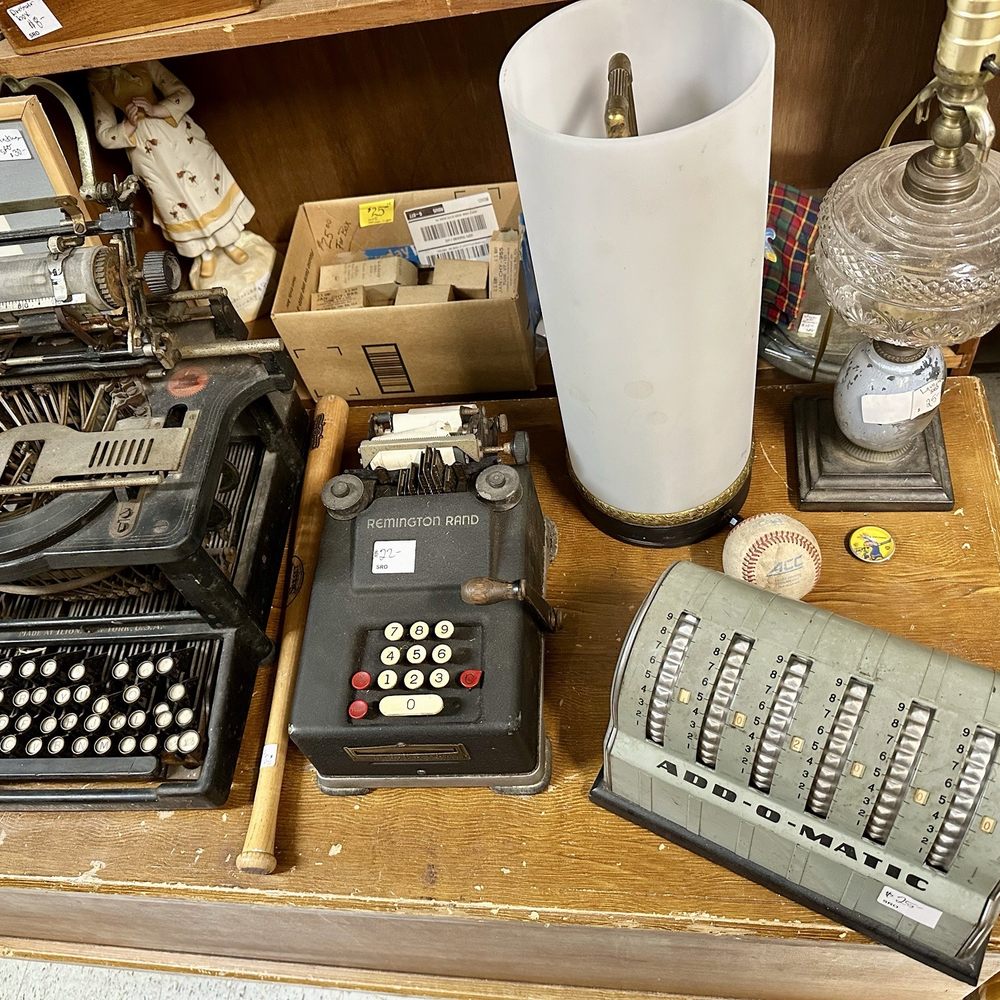 Tuckahoe Antique Mall - Antiques Near Me - Nellysford, Virginia Tuckahoe Antique Mall - Antiques Near Me - Nellysford, Virginia