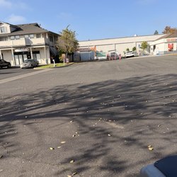 Shell-East Cotati Carwash - Entrance to the car wash Shell on East Cotati