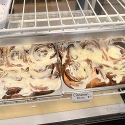 Butterkreme Queen - Cinnamon Rolls