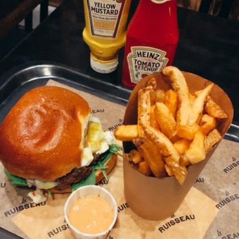 Le Ruisseau - Burger Joint - Burgers Near Me - Paris, 75