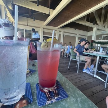 Marker 36 - sparkling strawberry lemonade - Bars Near Me - Naples, Florida