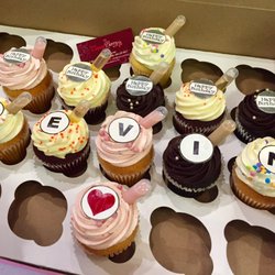 Cocoa Berry - Cupcakes with shots for 19+