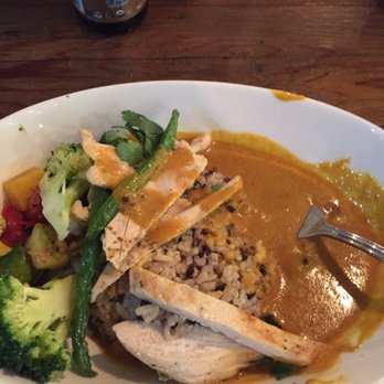 Rabano - Curry Chicken - Juice Bars & Smoothies Near Me - Hermosa Beach, California