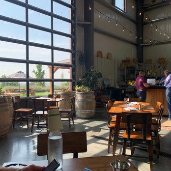 Owen Roe - Indoor seating - Wineries Near Me - Wapato, Washington Owen Roe - Indoor seating - Wineries Near Me - Wapato, Washington
