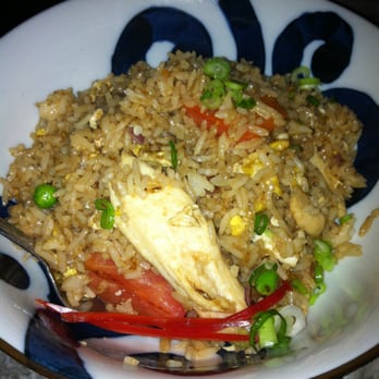 Laut - Thai Fried Rice ($12): Chicken, eggs, onions, green peas, carrots and tomatoes - Thai Near Me - New York, New York Laut - Thai Fried Rice ($12): Chicken, eggs, onions, green peas, carrots and tomatoes - Thai Near Me - New York, New York