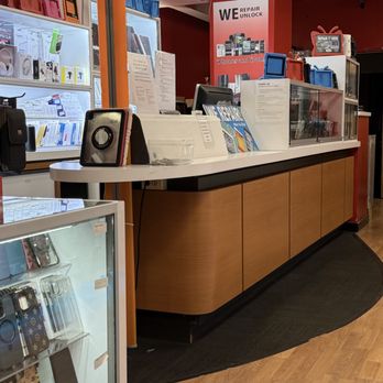 Electronics Repair Lab - Mobile Phone Repair Near Me - Glen Burnie, Maryland Electronics Repair Lab - Mobile Phone Repair Near Me - Glen Burnie, Maryland