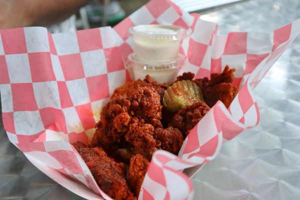 Lilly's Hot Chicken by null