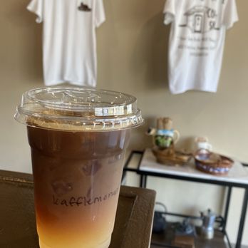 Creme Coffee Shop - Kaffelemonad - Coffee & Tea Near Me - Pomona, California Creme Coffee Shop - Kaffelemonad - Coffee & Tea Near Me - Pomona, California