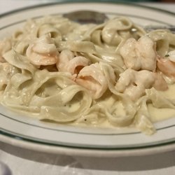 Villa Romana Italian Restaurant - Fettuccine Alfredo With Shrimp