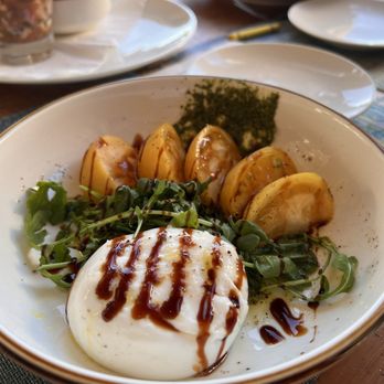 Vessel Restaurant - Happy hour Burrata Caprese - Bars Near Me - San Diego, California Vessel Restaurant - Happy hour Burrata Caprese - Bars Near Me - San Diego, California
