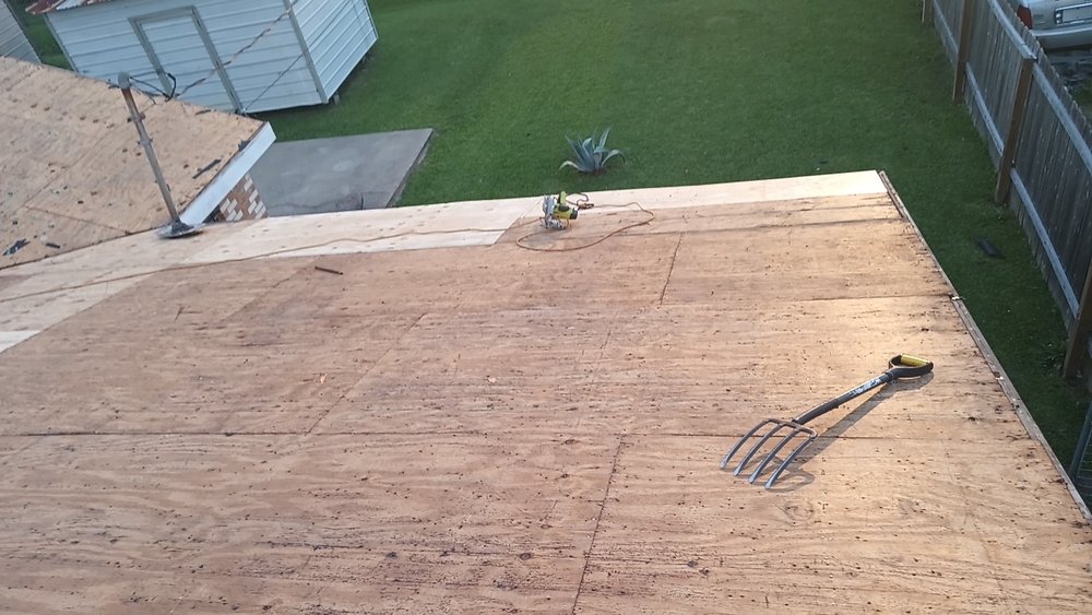 Slide of Juventino Rosas Roofing