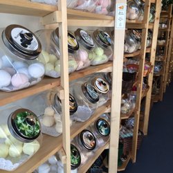 FROG Soap - FROG Soap makes over 40 different kinds of Bath Bombs