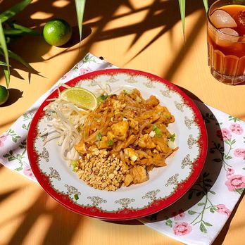 Baker St Cafe - Pad Thai - Coffee & Tea Near Me - McMinnville, Oregon Baker St Cafe - Pad Thai - Coffee & Tea Near Me - McMinnville, Oregon