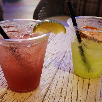 5 o'Clock Somewhere Rooftop Bar - Quiet place, live soft country band. Mellow atmosphere.  Drinks are good - Bars Near Me - San Diego, California