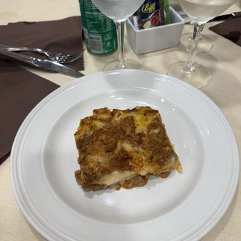 Rosticceria Gislon - Meat lasagna - Italian Near Me - Venezia, VE Rosticceria Gislon - Meat lasagna - Italian Near Me - Venezia, VE