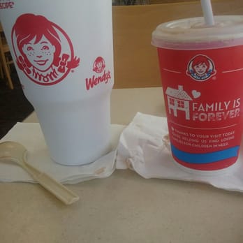 Wendy's - Service has improved alot - Fast Food Near Me - Jacksonville, Florida